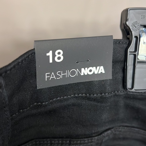NWT Fashion Nova Jeggings 18 - Picture 7 of 7